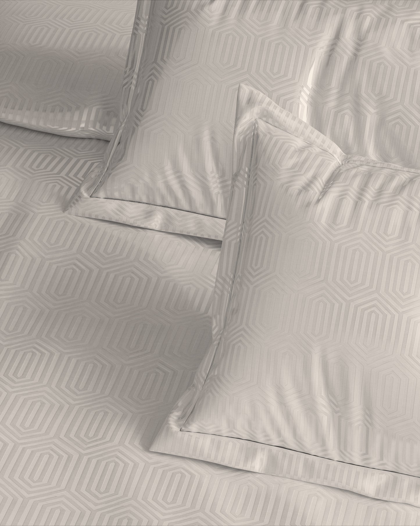 Geometric 300 TC King Size Jacquard Bedding Set