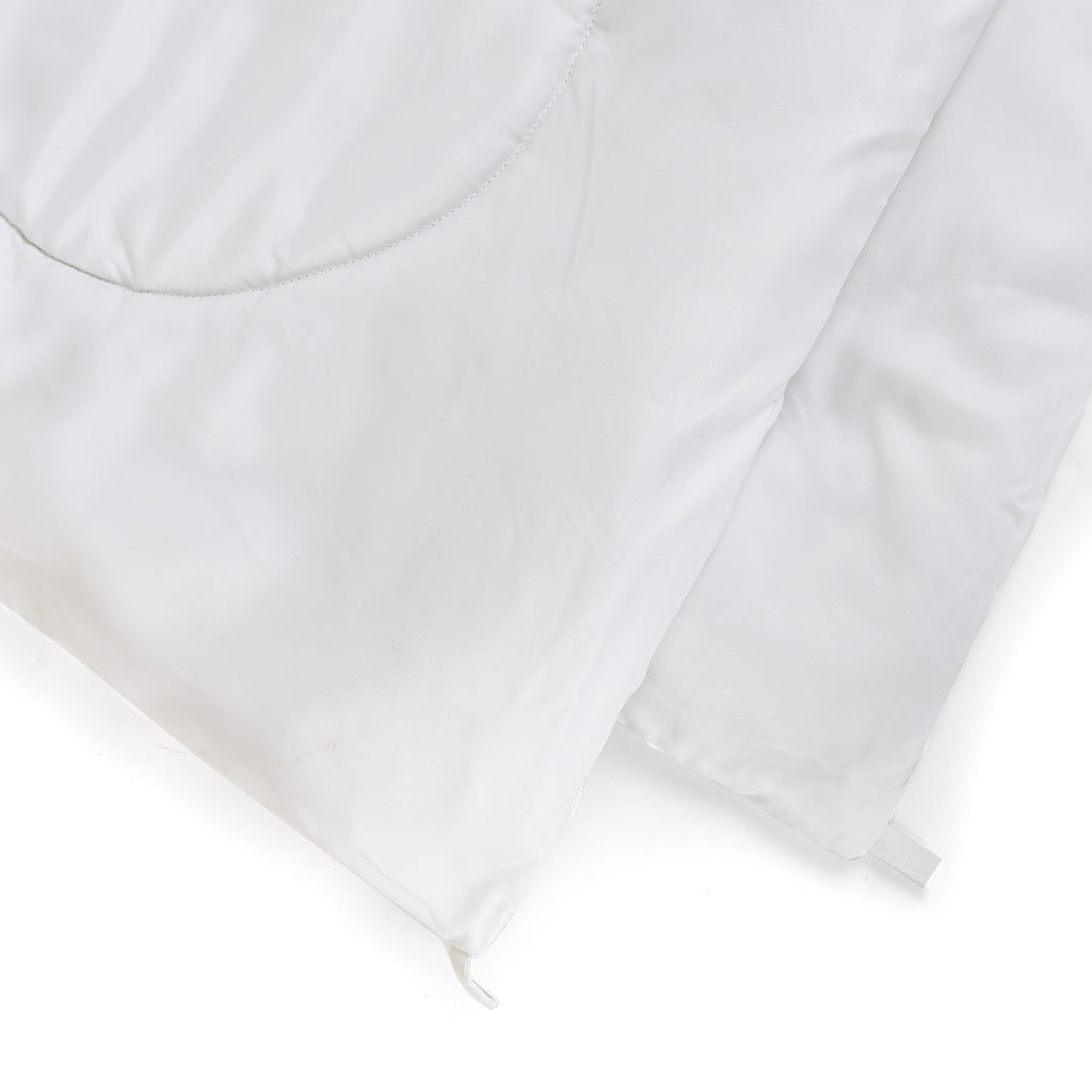 COCONUT WHITE  ,REVERSIBLE COMFORTER, SINGLE REVERSIBLE COMFORTER, DOUBLE REVERSIBLE COMFORTER,  SINGLE COMFORETER, DOUBLE COMFORTER, 180 GSM, MICROFIBRE, LIGHT WEIGHT, EASY CARE, MACHINE WASH, SUPER SOFT, SINGLE DUVET, DOUBLE DUVET, DUVET, COMFORTER.  