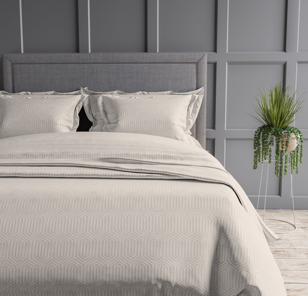 Geometric 300 TC King Size Jacquard Bedding Set