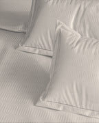 Geometric 300 TC King Size Jacquard Bedding Set