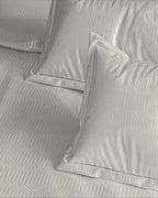 Geometric 300 TC King Size Jacquard Bedding Set