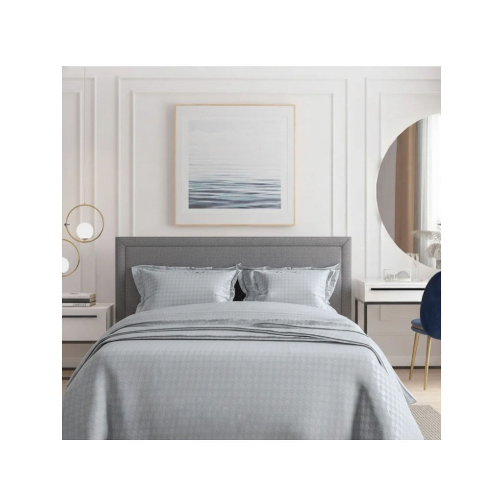 Houndstooth 300 TC King Size Jacquard Bedding Set